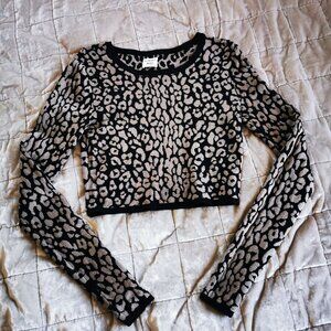 Aritzia SUNDAY BEST Top ~ size S (small) ~ tightly fitted (might fit XS)